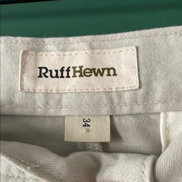 Ruff Hewn Men's 34 Cream Flat Front Shorts with Embroidered Fish Design - Picture 2 of 4